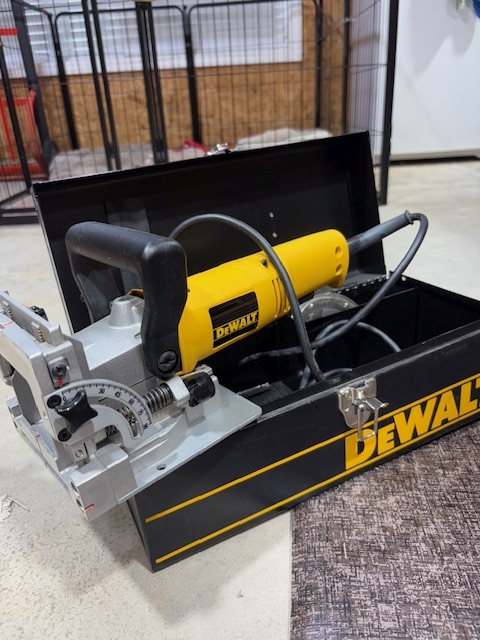 Dewalt Biscuit Jointer